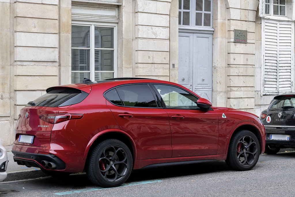 Sell used Alfa Romeo Stelvio Dubai — Motor Bazar cash offer