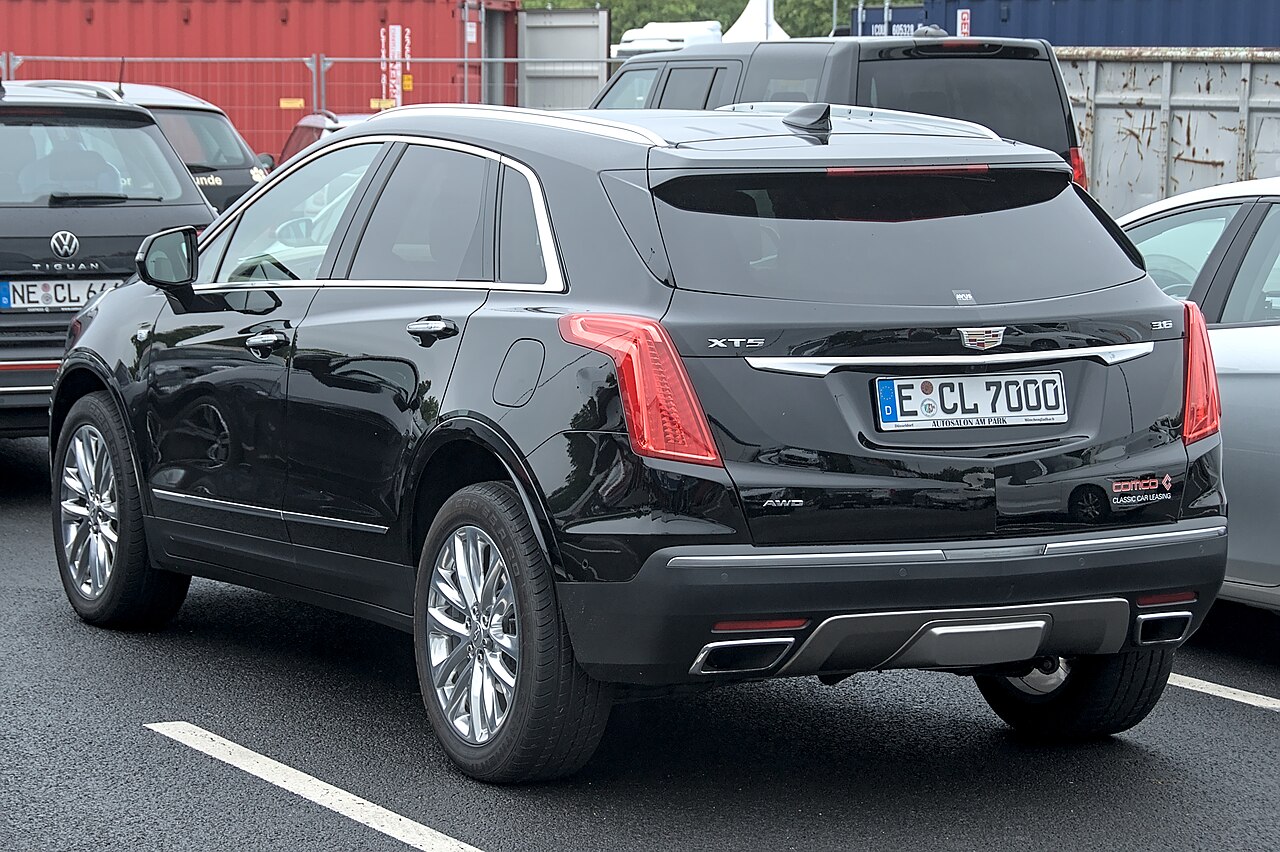Sell used Cadillac XT5 Dubai — Motor Bazar cash offer