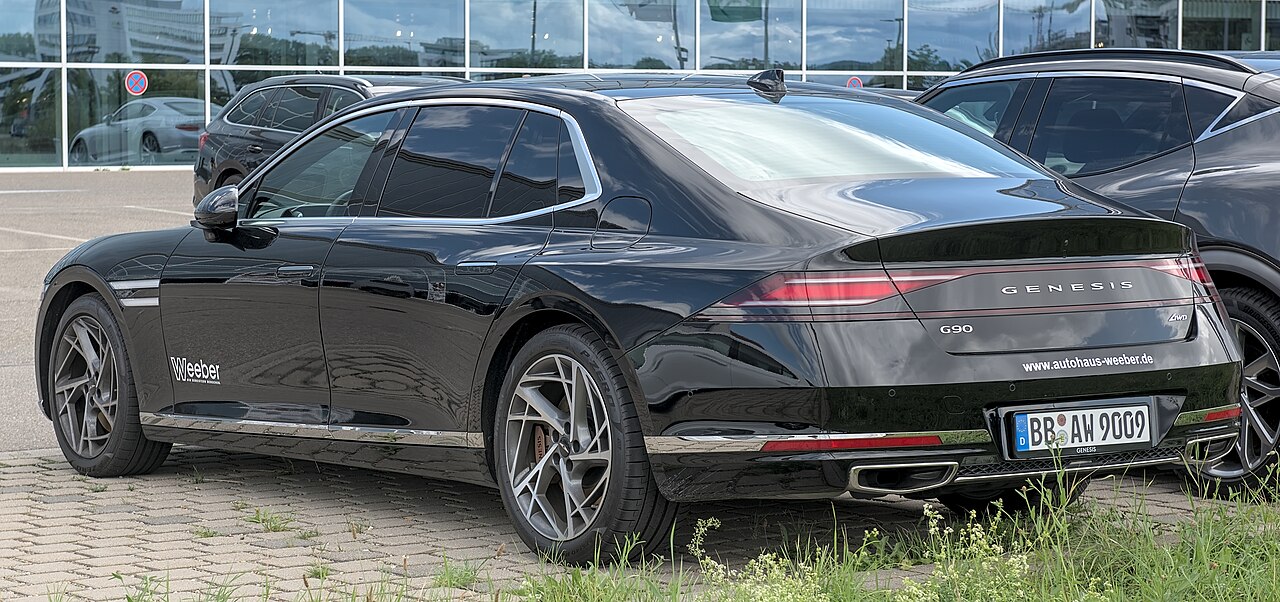 Sell used Genesis G90 Dubai — Motor Bazar cash offer