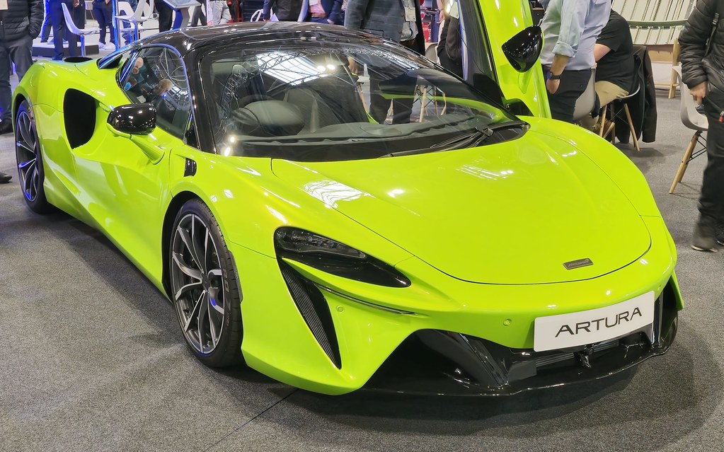 Sell used McLaren Artura Dubai — Motor Bazar cash offer