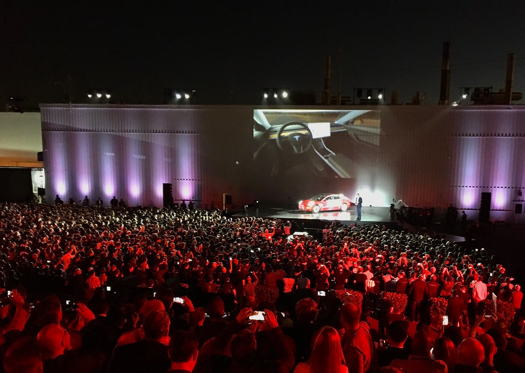 Sell used Tesla Model 3 Dubai — Motor Bazar cash offer
