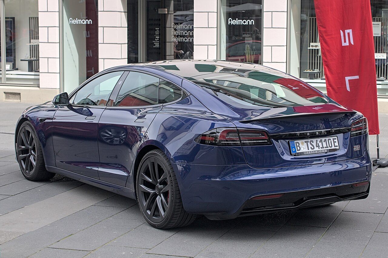 Sell used Tesla Model S Dubai — Motor Bazar cash offer